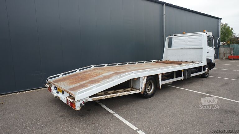 Fourgon porte-voitures Mercedes-Benz 814 machine transporter truck