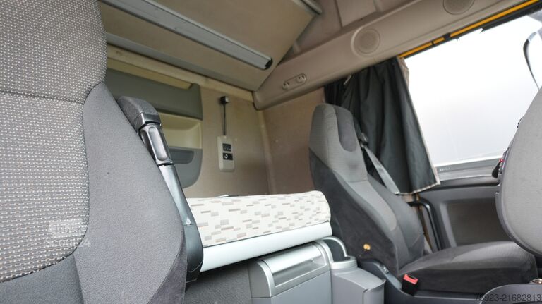 Standaard-SZM DAF XF 460 SSC tractor unit