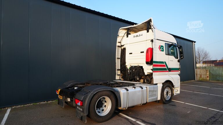 Standaard-SZM MAN TGX 18.420 tractor unit 568.600KM