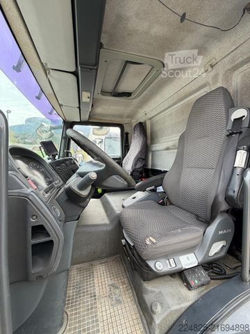 Tovornjak s ploščadjo MAN TGL 12.240 4X2BL PRITSCHE+KRAN HMF 910-K*2007*