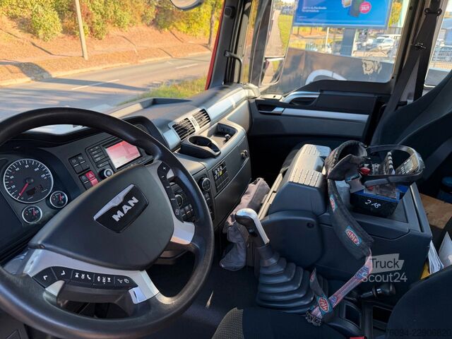 Autožeriav MAN TGS 28.440 6x4-4 ALLRAD KRAN 16m KIPPER