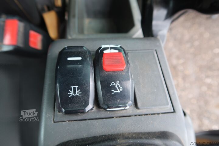 Lánctalpas kotrógép Caterpillar 330