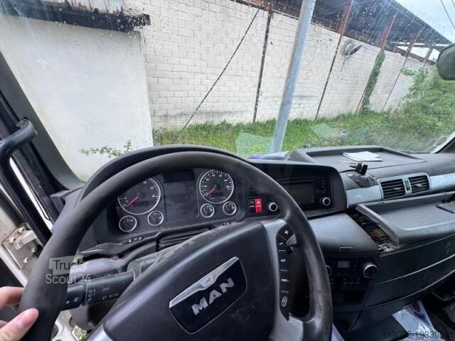 Tracteur routier standard MAN TGX 18.480