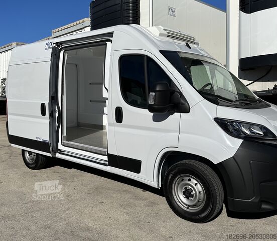 Fourgon Peugeot Boxer coibentato Lamberet