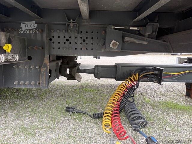 Avolavetta pressupeitolla Mercedes-Benz Actros 2551