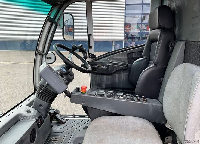 Kadunlakaisukone Bucher Citycat 2020 Euro 5 with 3-rd brush