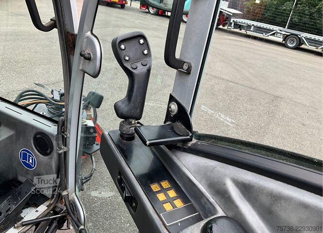 Kadunlakaisukone Bucher Citycat 2020 Euro 5 with 3-rd brush