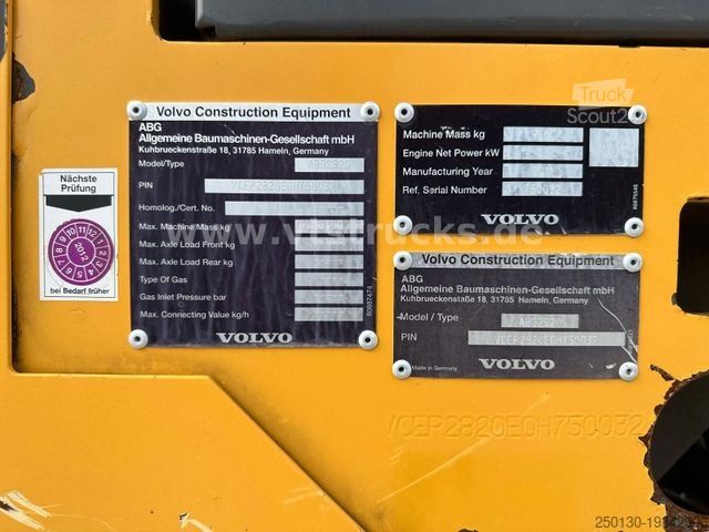 Асфальтосмесительная установка VOLVO ABG 2820 Straßenfertiger Bj.2011