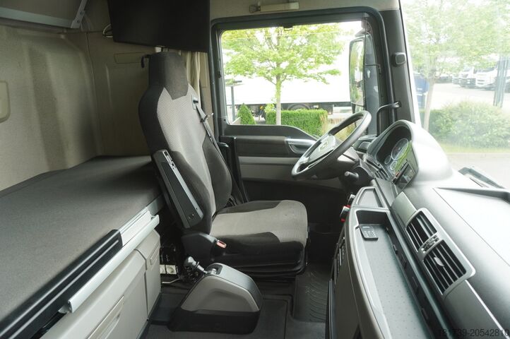 Tarpaulin MAN TGX 35.580 E6 8x4 /4 / 23 EPAL tarpaulin