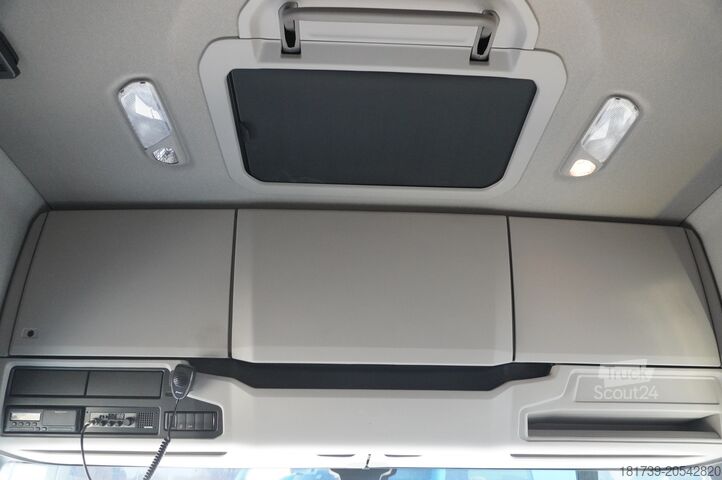 Schiebeplane SCANIA R650 V8 8 × 4 /4 / 2020 / Curtainsider