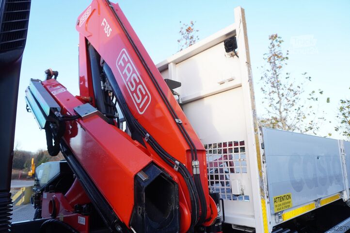 Платформа с кран Renault C280 DTI 8 / FASSI crane 5.6T / range 8m