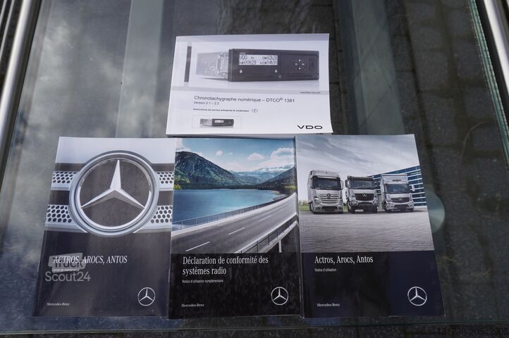 Burtowy z HDS Mercedes-Benz Arocs 2633 flatbed truck / Crane FASSI