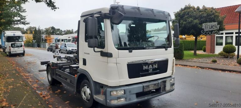 Containertransport (haakarmsysteem) MAN TGL 8.220 Abrollkipper