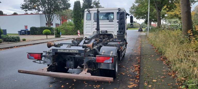 Hakenarmsystem MAN TGL 8.220 Abrollkipper