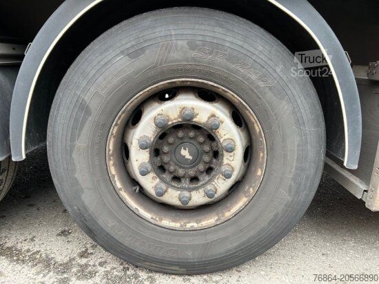 Auflieger mit Pritsche & Plane SCHMITZ SCB, GETRäNKEAUFLIEGER, LIFTACHSE,  PALETTENKASTEN, XL-ZERTIFKAT