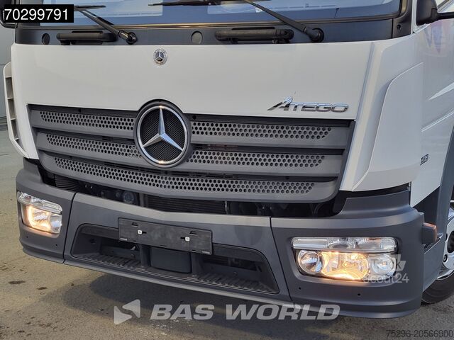 Kovček Mercedes Atego 818 4X2 8tonner Automatic 1000kg Ladebord...