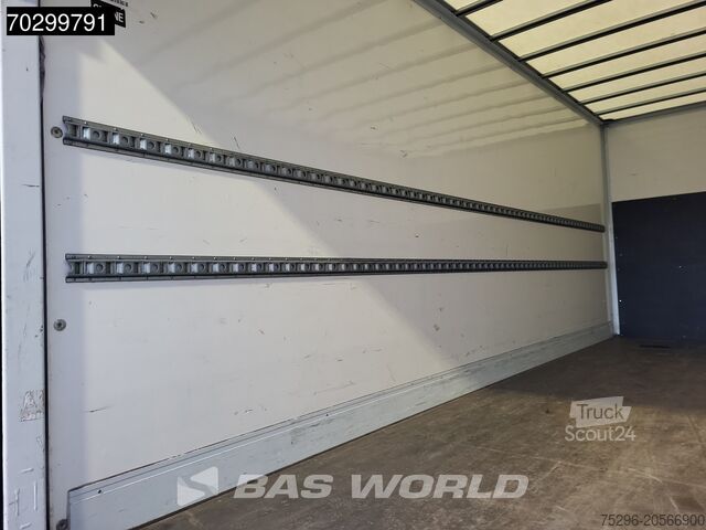 Kovček Mercedes Atego 818 4X2 8tonner Automatic 1000kg Ladebord...