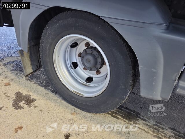 Kovček Mercedes Atego 818 4X2 8tonner Automatic 1000kg Ladebord...