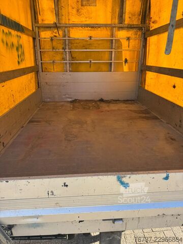 Plattformsskåpbil dubbelhytt Ford Transit **AIRCO-114KW**