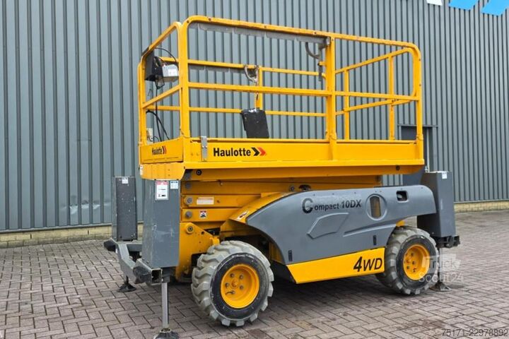 Elevador de tijera Haulotte COMPACT 10DX Diesel, 4x4 Drive, 10.2m Working Heig