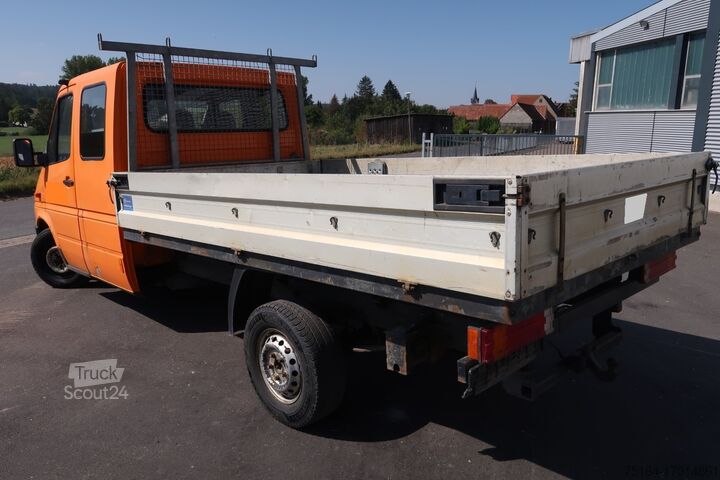 Camion con piattaforma Mercedes-Benz 313 CDI DoKa