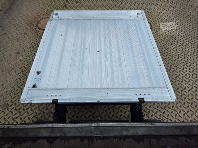 Getränkeauflieger SCHMITZ CARGOBULL SCS 24/L - 13.62 E B / Ldbw / Lenkachse