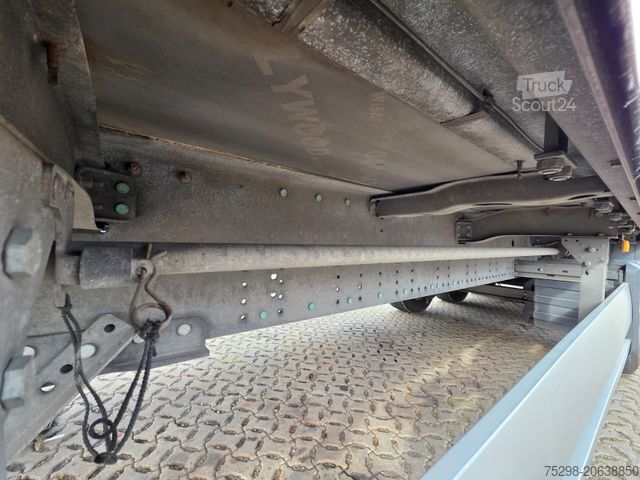 Getränkeauflieger SCHMITZ CARGOBULL SCS 24/L - 13.62 E B / Ldbw / Lenkachse