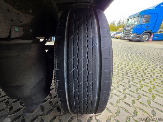 Getränkeauflieger SCHMITZ CARGOBULL SCS 24/L - 13.62 E B / Ldbw / Lenkachse