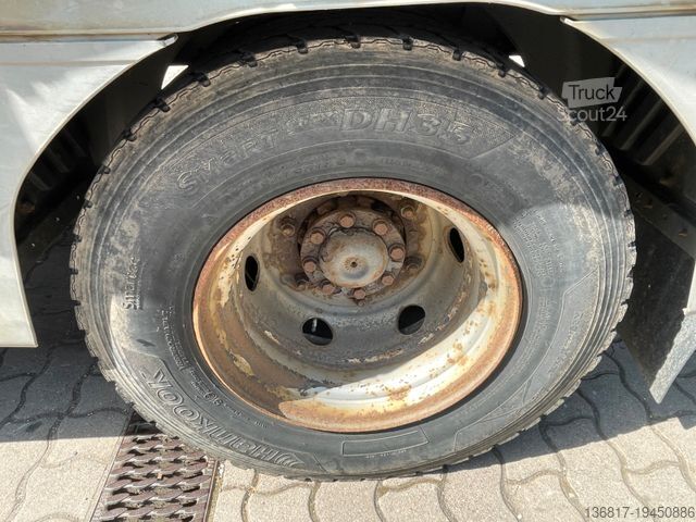 Pick-up furgonas MERCEDES-BENZ Atego 815 4x2 BB Pritsche HMF 683 K3 Kran