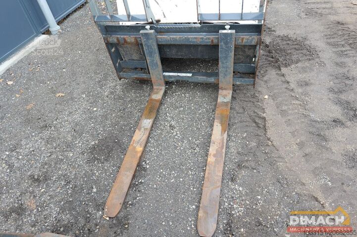 Lader BOBCAT 543 NL Bobcat met nieuwe banden, 2 x bak, palle...
