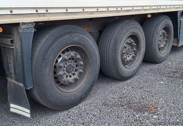 Skříňový návěs SCHMITZ CARGOBULL SKO 24