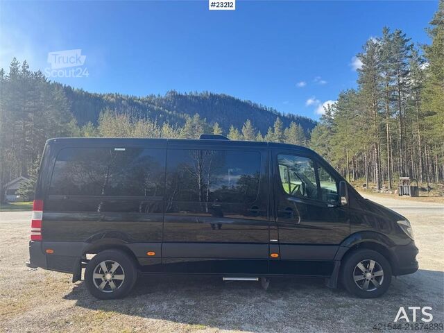 Minibus Mercedes-Benz Sprinter Minibus – 11 seats – Two sets of tires