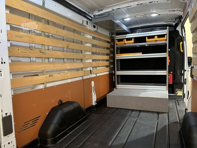 Furgão de caixa Ford Transit 330 2.0 TDCI L3H2 130 PK Trend MHEV / S...