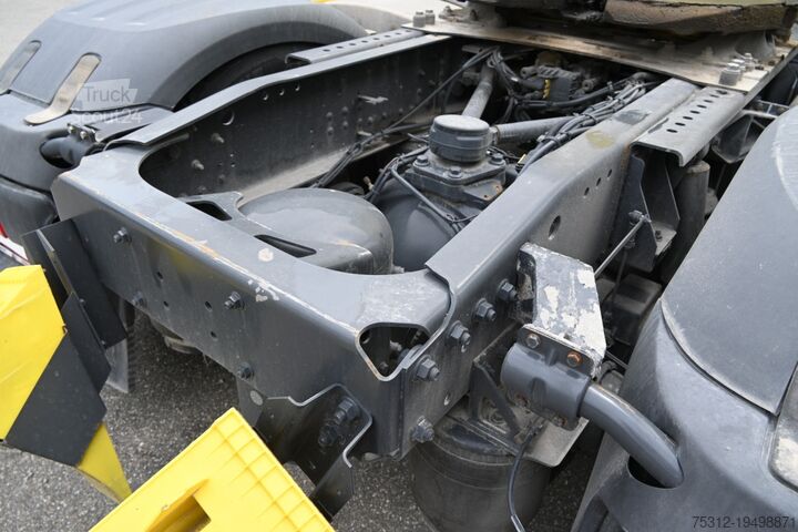 Standaard trekker Daf XF430FT NGD neue Maske E6e 2 Tanks Blatt Luft