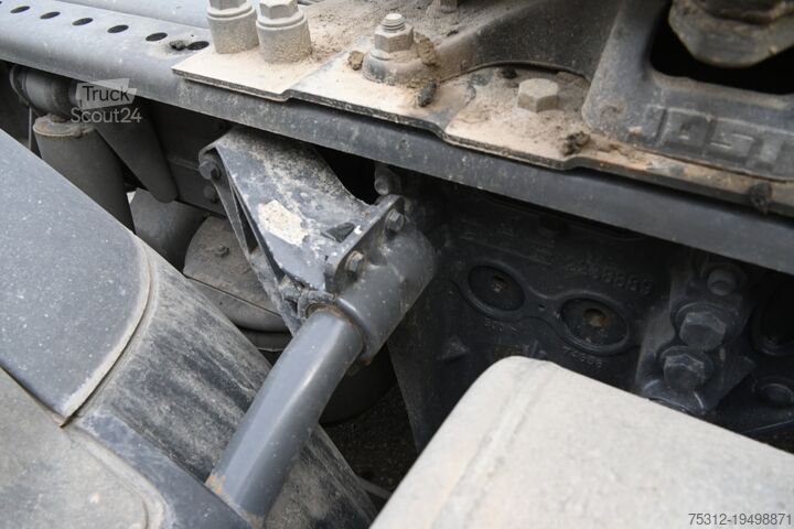 Standaard trekker Daf XF430FT NGD neue Maske E6e 2 Tanks Blatt Luft