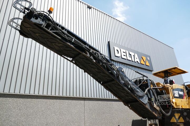 Асфальтобетонний завод Caterpillar PM622