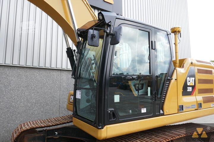 Excavateur sur chenilles Caterpillar 320