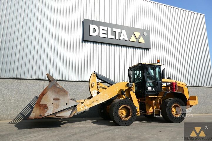 Wheel loader Caterpillar 938M