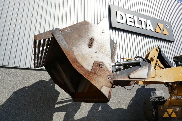 Chargeur sur roues Caterpillar 938M