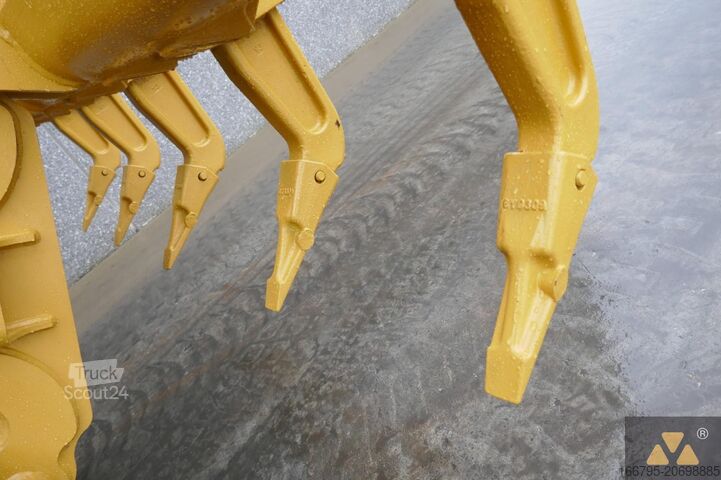 Grader Caterpillar 140H Ex-army