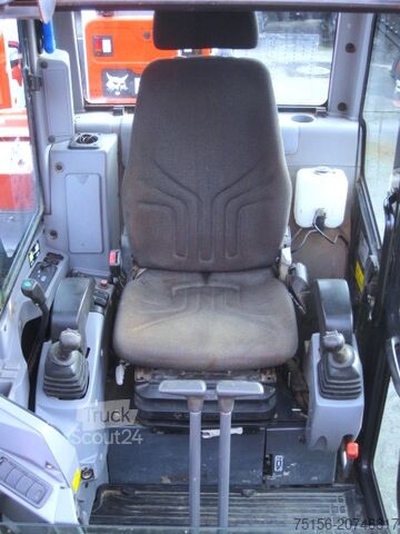 Pelle sur chenilles Kubota KX080-4a