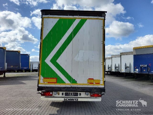 Brandalı açık yarı römork Schmitz Cargobull Curtainsider Mega Getränke