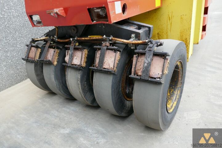 Reifenwalze Dynapac CP142