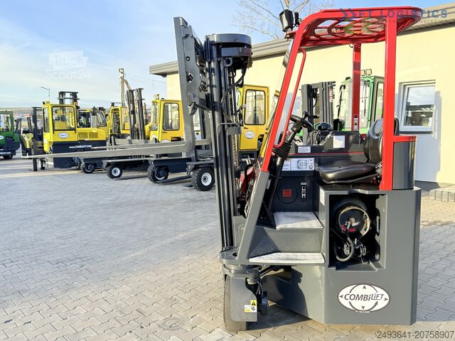 Wózek widłowy czterokierunkowy Combilift C3000CB GAS TRIPLEX 4900 FREE-LIFT
