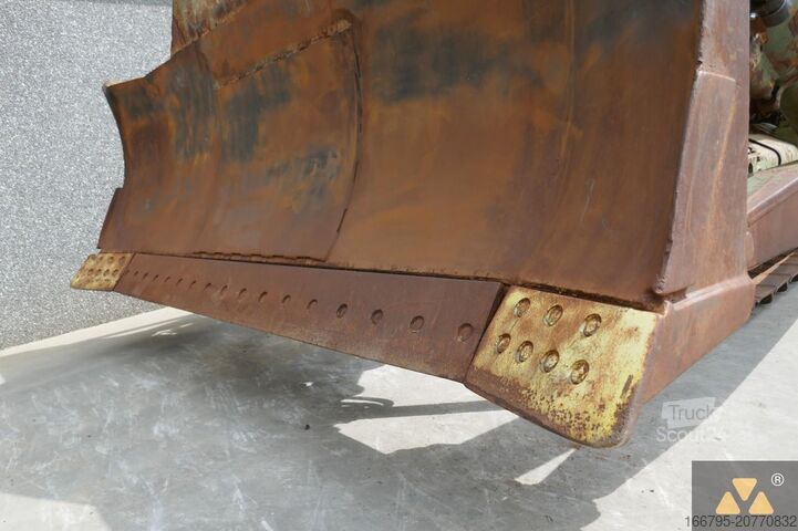 Bouteur Caterpillar D7F Ex-army