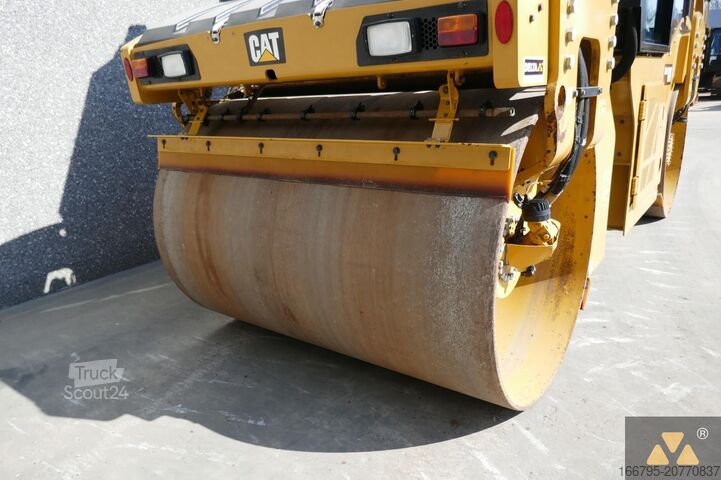 Rouleau tandem Caterpillar CB10