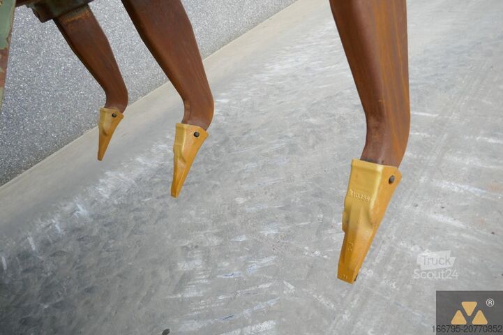 Bouteur Caterpillar D7G Ex-army