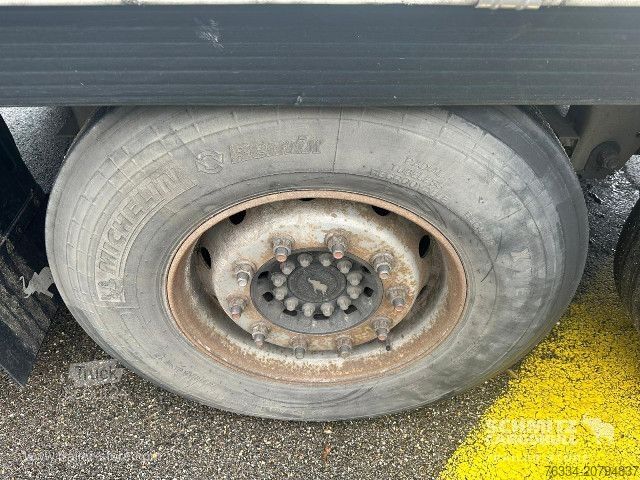 Semi-remorque bâchée Schmitz Cargobull Semitrailer Curtainsider Standard