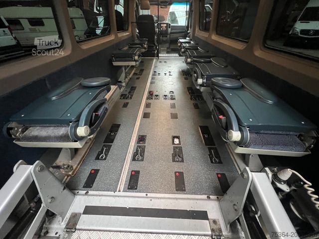 Minibús VOLKSWAGEN Crafter 2.5 TDi Maxi 9Sitze + Lift ENGINE BROKEN