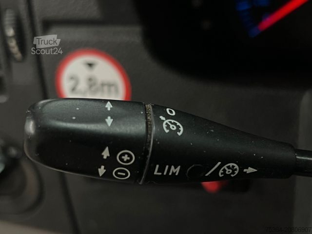 Minibús VOLKSWAGEN Crafter 2.5 TDi Maxi 9Sitze + Lift ENGINE BROKEN